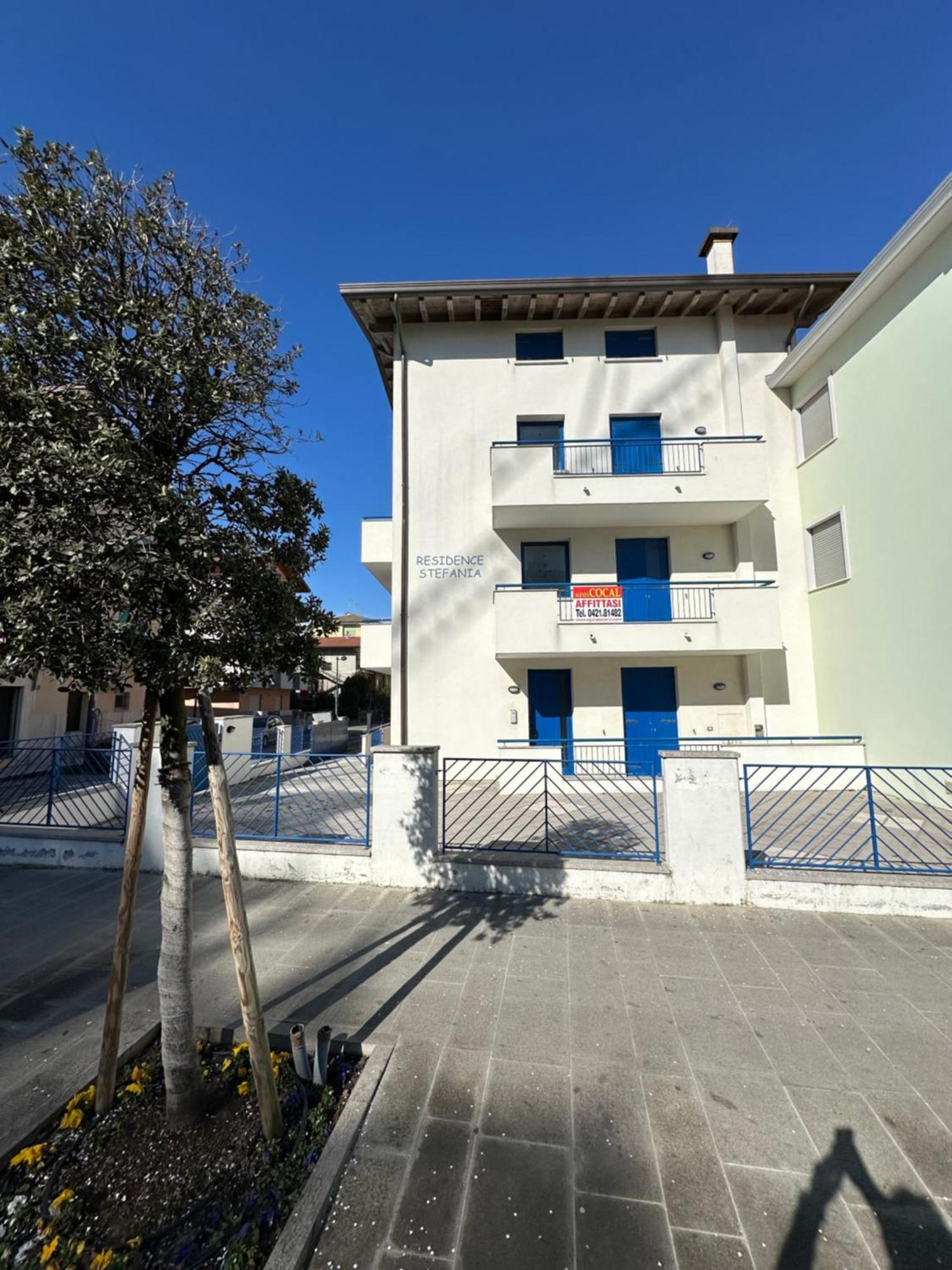 Residence Stefania Attici Su 2 Livelli - Agenzia Cocal Caorle Eksteriør billede
